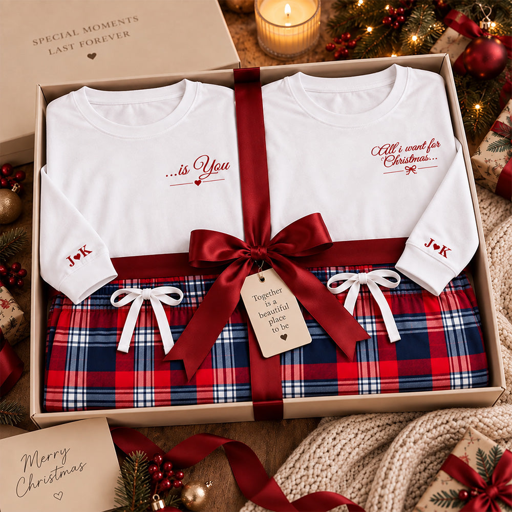 Personalized Long Sleeve Couples Matching Christmas Pajama Set Custom Holiday Sleepwear with Names on Cuffs Cozy Christmas Gift for Couples